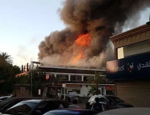 صور حريق جده اليوم الأحد 13 شعبان 1439هـ في مركز حماده 1 Db93JJwXcAAIGO0 jpg | صور حريق جده اليوم الأحد 13 شعبان 1439هـ في مركز حماده