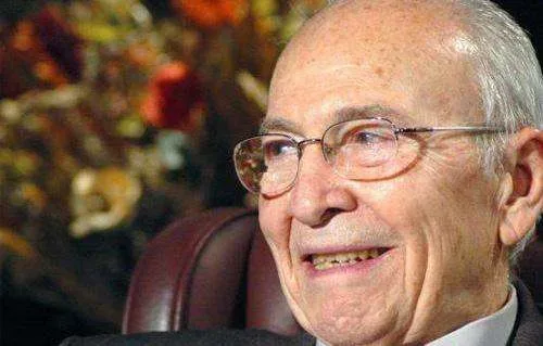 2013 635083656550515881 51 main jpg | تجهيز جنازة عسكرية لـ خالد محي الدين