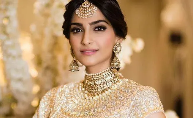 صور سونام كابور في ليلة الحناء وموعد حفل زواج Sonam Kapoor 1 3627551 1123009451 jpg | صور سونام كابور في ليلة الحناء وموعد حفل زواج Sonam Kapoor