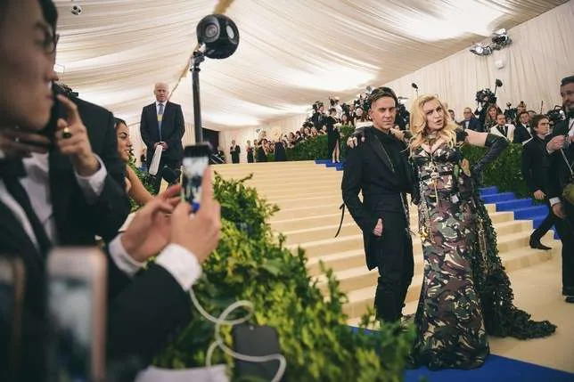 GettyImages 678134576 | عرض ميت غالا 2018 Met Gala وتوزيع جوائز أوسكار