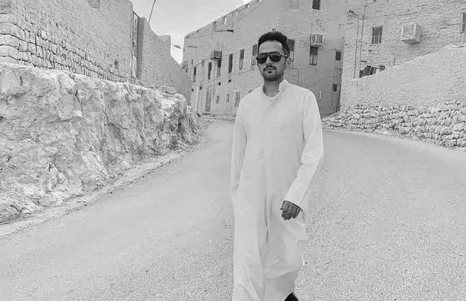 من هو سيد هاني الموسوي تعرف عليه