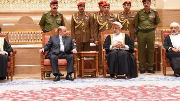 الرئيس عبده ربه منصور هادي يصل إلى مسقط لتقديم واجب العزاء