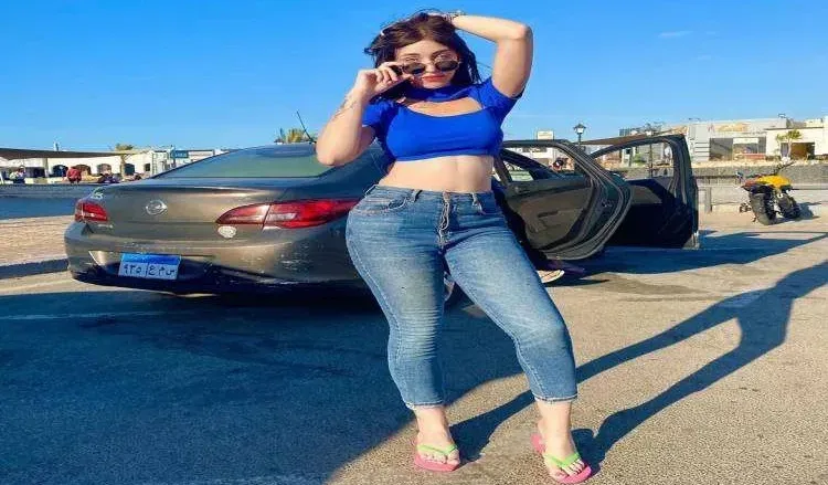 بدء المحاكمة الأولى لفتاة "تيك توك" منار سامي