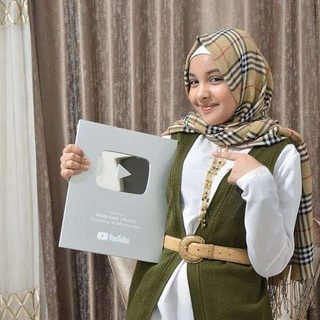 حقيقة وفاة رنده صلاح الكردي من هي ويكيبيديا انستقرام صور حقيقة وفاة رنده صلاح الكردي من هي ويكيبيديا انستقرام صور