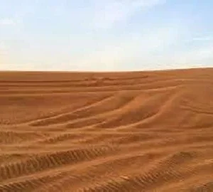 النفود الكبيرة التي على شكل قوس