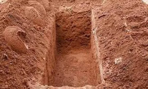 تفسير حلم دفن الميت مرة أخرى مع الصراخ بشدة