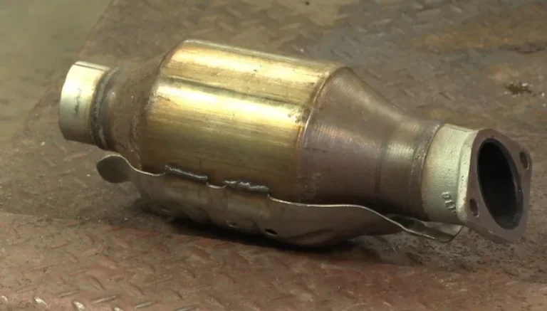 Longmeadow police warning residents of two catalytic converter thefts in public areas