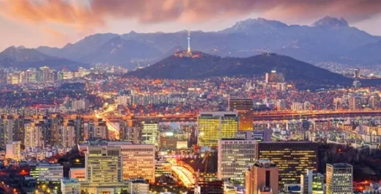 كم ساعة من كوريا إلي السعودية