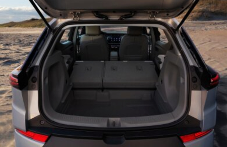 سيارة شيفروليه بولت EUV 2022 أهم مواصفات ومزايا وعيوب شيفروليه بولت EUV 2 شيفروليه بولت الجذع الخلفي