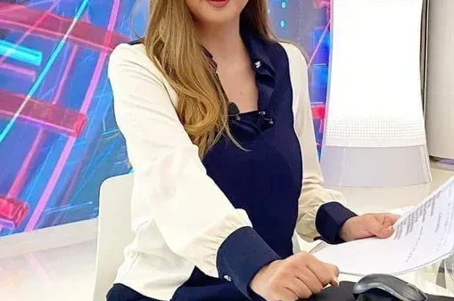 حقيقة إستقالة ريم بوقمرة من قناة العربية وكم عمرها