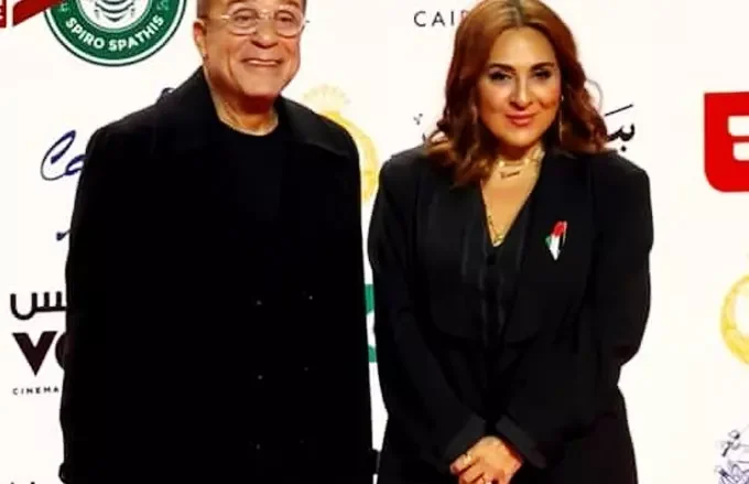 شريف منير ولورا عماد يثيران الجدل مجددًا على السجادة الحمراء بعد طلاقهما