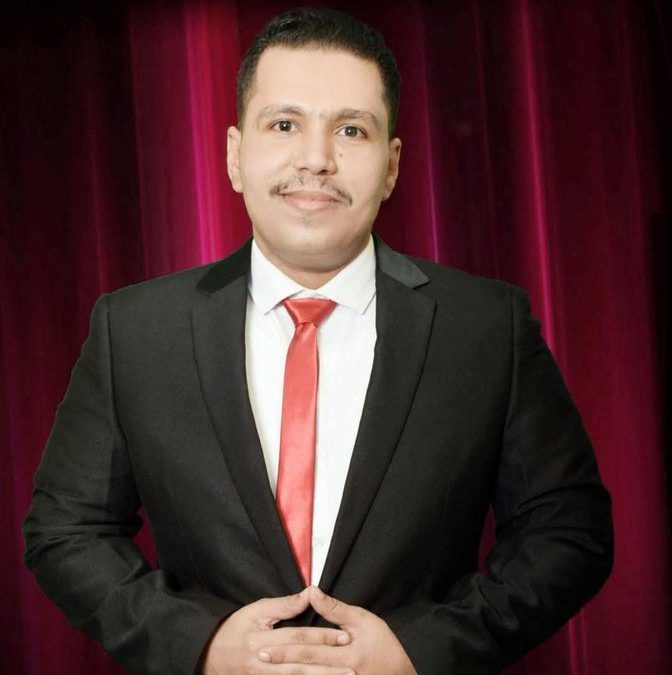 الصحفي احمد ماهر