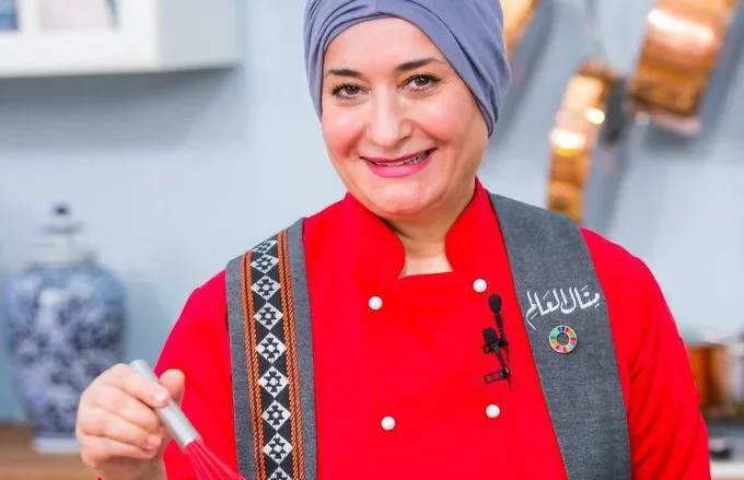 منال العالم