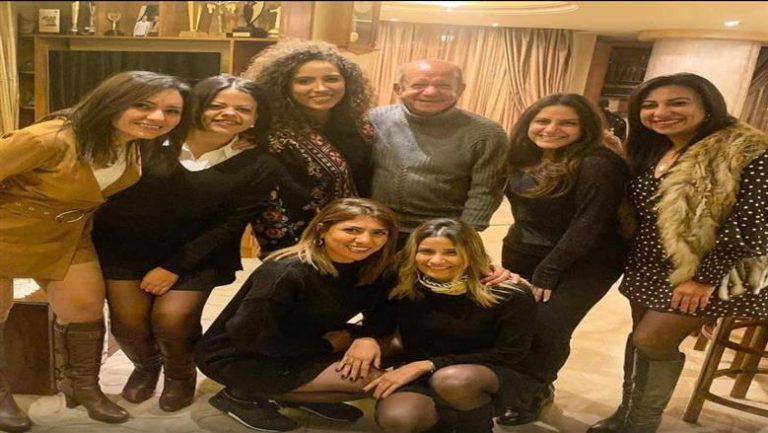 بنات الفنان لطفي لبيب