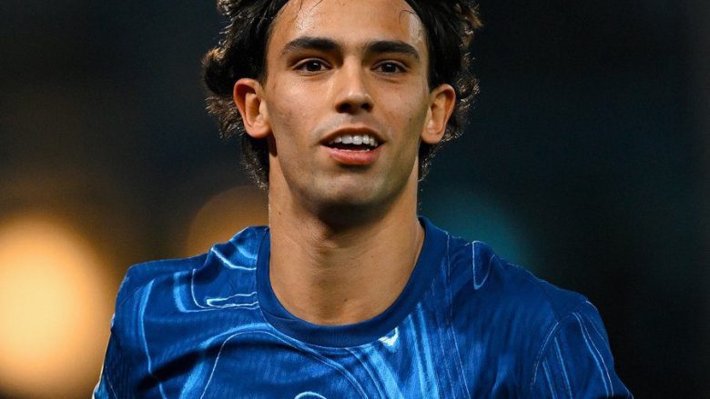 جواو فيليكس ينتقل