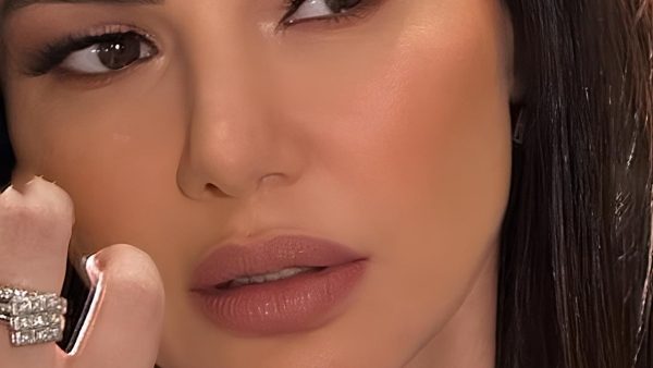 الفنان دنيا فؤاد