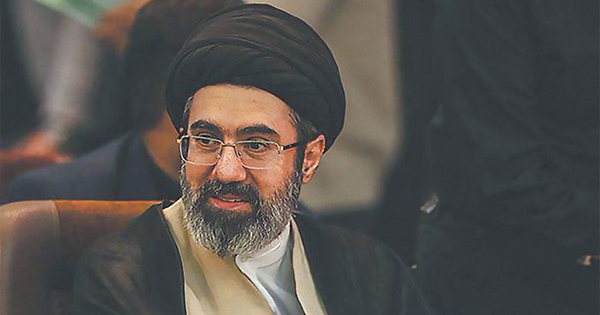 من هو مجتبى خامنئي؟ سيرة ذاتية شاملة لابن المرشد الأعلى الإيراني وتفاصيل عن زوجته زهراء حداد عادل